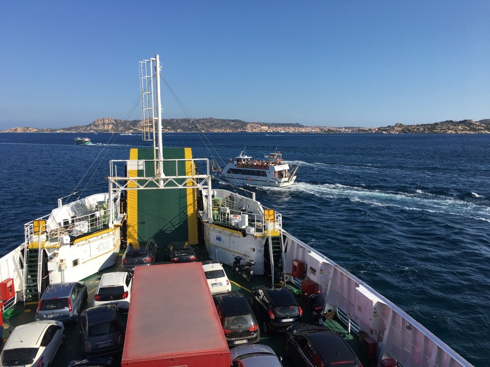 Sardinien Reisetipps - Fähre Palau nach La Maddalena